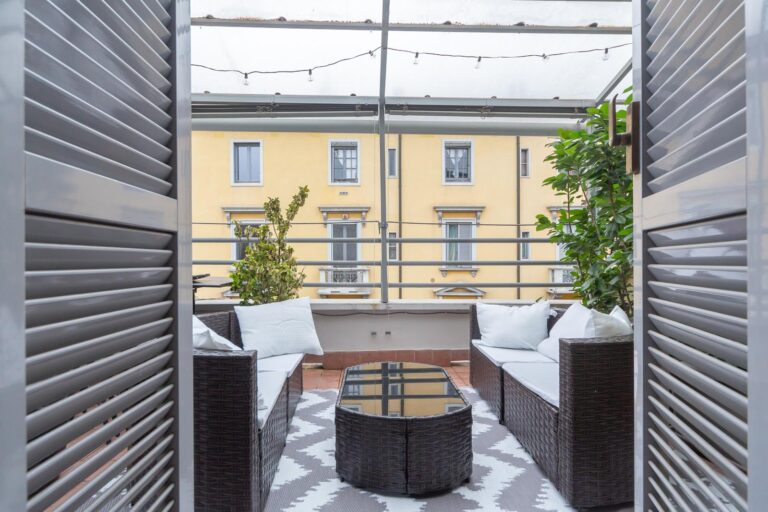 Brera Terrace & Free Parking [Garibaldi FS]